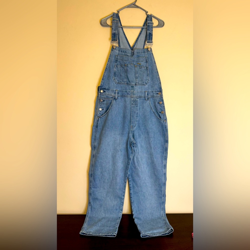 Gap 90’s Loose Overalls Women’s size M.